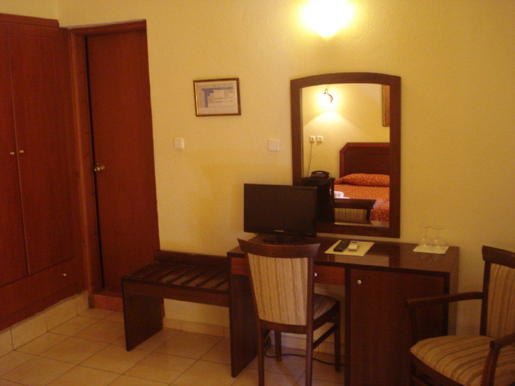 קאלאבאקה Theatro Hotel Odysseon מראה חיצוני תמונה